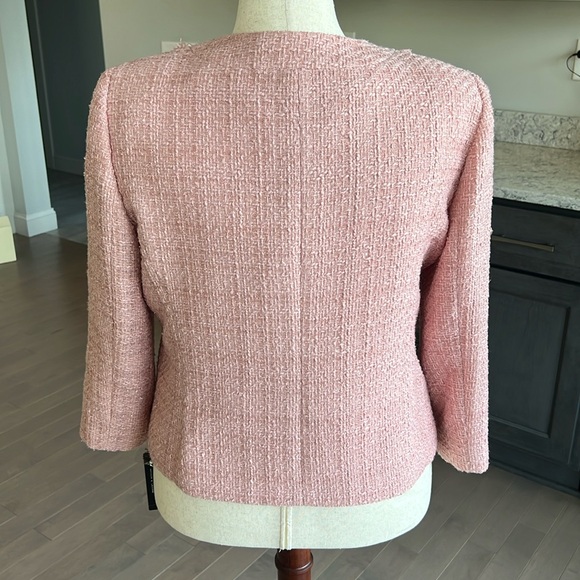 Tahari Women’s Palm Pink Jacket with Faux Pearls around Neck and on Pockets - Picture 3 of 15